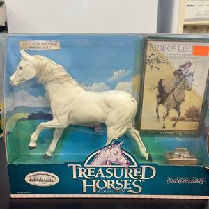 Arabian Treasured Horses Collection Ertl collectibles